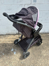Load image into Gallery viewer, Fast Action Fold Click Connect Stroller
