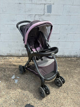 Load image into Gallery viewer, Fast Action Fold Click Connect Stroller
