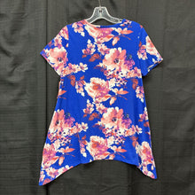 Load image into Gallery viewer, Floral Tunic
