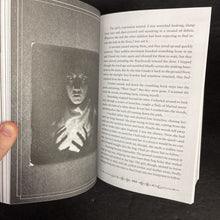 Load image into Gallery viewer, Miss Peregrine's Home for Peculiar Children (Ransom Riggs) -series paperback
