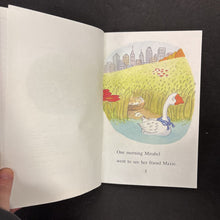 Load image into Gallery viewer, The Great Snake Escape (I Can Read Level 2) (Molly Coxe) -reader paperback
