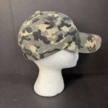 Load image into Gallery viewer, Boys Camo USA Hat
