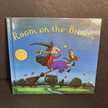 Load image into Gallery viewer, Room on the Broom (Julia Donaldson) (Small Cover) -hardcover
