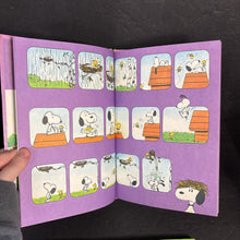 Load image into Gallery viewer, It's the Easter Beagle, Charlie Brown (Vintage Collectible 1976) (Charles M. Schulz) (Peanuts) -character comic hardcover
