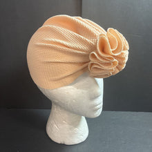 Load image into Gallery viewer, Girls Infant Flower Hat
