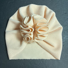 Load image into Gallery viewer, Girls Infant Flower Hat
