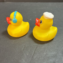 Load image into Gallery viewer, 2pk Bath Ducks
