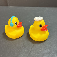 Load image into Gallery viewer, 2pk Bath Ducks
