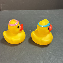 Load image into Gallery viewer, 2pk Bath Ducks
