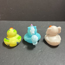 Load image into Gallery viewer, 3pk Bath Ducks
