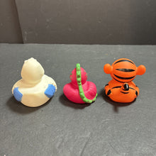 Load image into Gallery viewer, 3pk Bath Ducks
