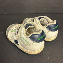Load image into Gallery viewer, Boys Shoes
