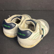 Load image into Gallery viewer, Boys Shoes
