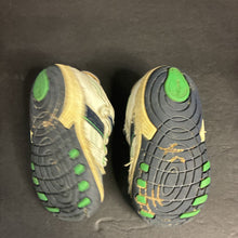 Load image into Gallery viewer, Boys Shoes
