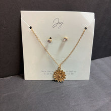 Load image into Gallery viewer, Joy Flower Necklace &amp; Earrings (NEW)
