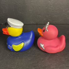 Load image into Gallery viewer, 2pk Bath Ducks
