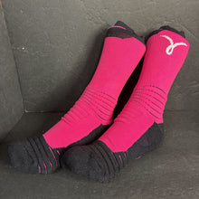 Load image into Gallery viewer, Boys Elite Kay Yow Cancer Fund Dri-Fit Socks
