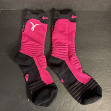 Load image into Gallery viewer, Boys Elite Kay Yow Cancer Fund Dri-Fit Socks
