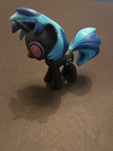 Load image into Gallery viewer, My Little Pony Vinyl Scratch / Pinkie Pie Mini Figure Lot – Set of 3
