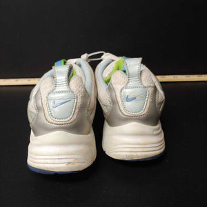 girls sneakers