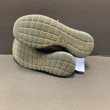Load image into Gallery viewer, boys snekers

