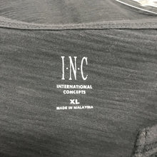 Load image into Gallery viewer, striped shirt
