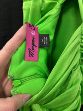 Load image into Gallery viewer, dress
