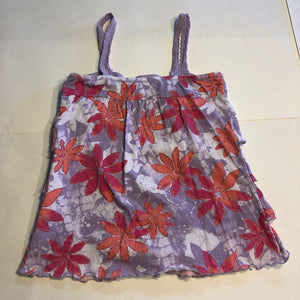 Sleeveless flower ruffle top