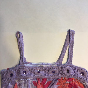 Sleeveless flower ruffle top