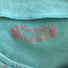 Load image into Gallery viewer, Scrunch bottom t-shirt

