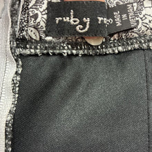 Load image into Gallery viewer, Formal flowers dress w/bow
