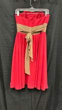 Load image into Gallery viewer, strapless dress
