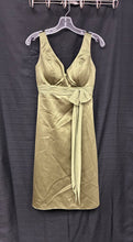 Load image into Gallery viewer, dress
