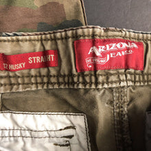 Load image into Gallery viewer, Camo cargo pants

