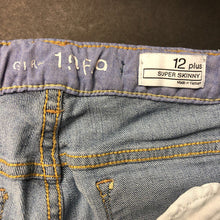 Load image into Gallery viewer, Denim jeans
