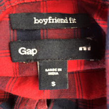 Load image into Gallery viewer, Plaid button down top
