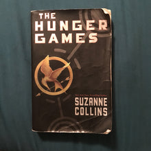 Load image into Gallery viewer, The Hunger Games (Suzanne Collins) -series
