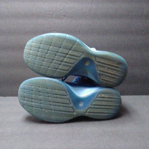 boys Derrick Rose sneakers