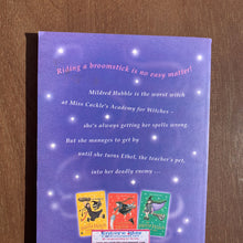 Load image into Gallery viewer, The Worst Witch (Jill Murphy) -chapter
