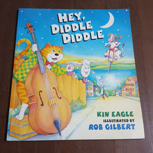 Load image into Gallery viewer, Hey Diddle Diddle( Kin Eagle) -paperback
