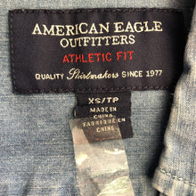 Load image into Gallery viewer, denim button down shirt
