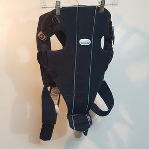 baby carrier