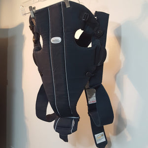 baby carrier