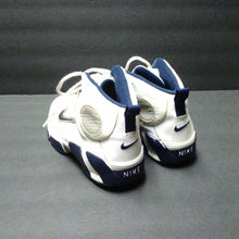 Load image into Gallery viewer, boy high top sneakers
