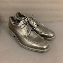 Load image into Gallery viewer, boy shoes
