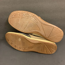 Load image into Gallery viewer, boy sperry topsider shoes
