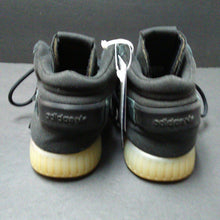 Load image into Gallery viewer, Boy high top sneakers
