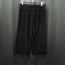 Load image into Gallery viewer, Solid Capris
