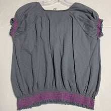 Load image into Gallery viewer, embroidered flower top
