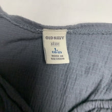 Load image into Gallery viewer, embroidered flower top

